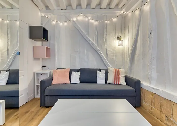 Alexandra Joli Centre ルーアン